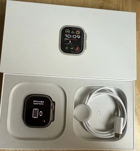 Apple Watch Ultra2 49mm GPS + Cell Titanium Case MX4P3LW/A - Photo 1 sur 6