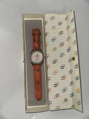 Relógio Dooney & Bourke Hearts strass rosa - Imagem 1 de 3