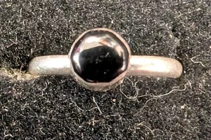 Vintage Navajo Woman's Toe Ring/Child Sterling Silver Black Onyx Stone Size 0.5 - Picture 1 of 5