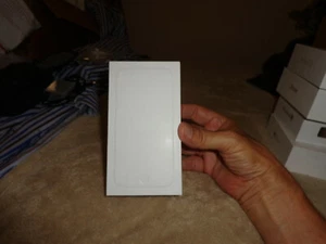 apple i phone 6 gold 64gb model A1549 box only - Photo 1 sur 7