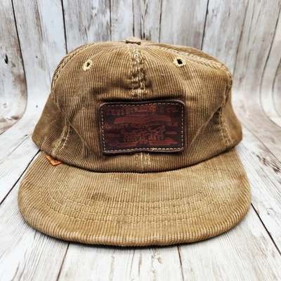 Gorra de pana marrón vintage Levi's naranja con parche de cuero Foto 1 de 4