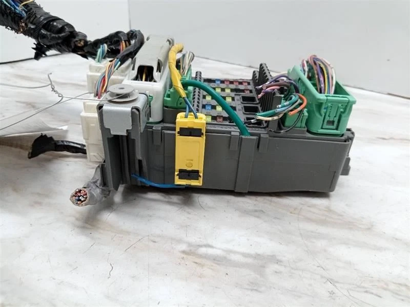 ACURA TL Front Passenger Fuse Power Distribution Box Junction  2009 - 2014 - Image 1 of 4