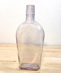 "Antiguo frasco de licor Shoo-Fly Shoo-Fly de 7 3/4"" tamaño grande de la década de 1890 burbujas defecto púrpura" - Imagen 1 de 12