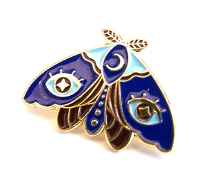 Beautiful Blue Moth Enamel Metal Pin Badge - New - Picture 1 of 1