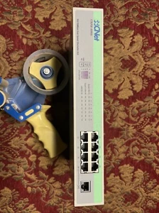 CNet CNFH-608S 8-Port 10/100Mbps Stackable Ethernet Hub - Picture 1 of 3