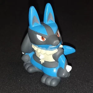 Lucario Finger Puppet_ Pokémon Kids 2007_ Bandai  - Picture 1 of 4
