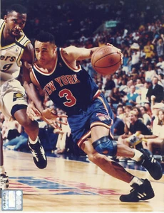 Foto en color de John Starks 8x10 con licencia de la NBA de los New York Knicks - Imagen 1 de 1