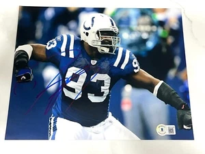 Foto firmada a mano de Dwight Freeney de 8x10 de los Indianapolis Colts de la corte Beckett certificado BAS - Imagen 1 de 1