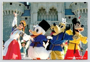 Tarjeta postal de Tokio Disneyland Donald Goofy y Plutón All Nations Show Japón c1987 - Imagen 1 de 2