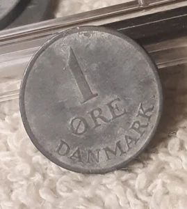 Small Denmark 1 Ore Coins, Zinc, Danmark ~ Circulated Coin ~ ( One Coin) - Picture 1 of 6