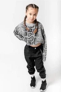 Girls Printed Cropped Jumper Snake Print Sweatshirt Long Sleeve Winter Sweater - Picture 1 of 7