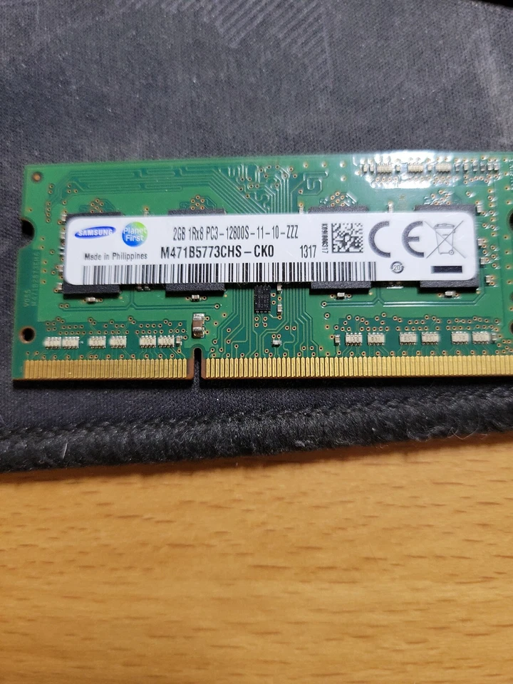 Samsung 2GB DIMM 1333 MHz PC3-10600 SDRAM Memory (M471B5773CHSCH9) - Image 1 of 1