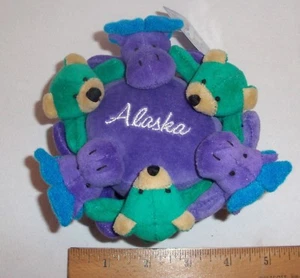 CAPRICHOSO COJÍN ALFILER ALASKA "LANTA" CON FIGURAS DE ALCES Y OSOS DE FELPA - Imagen 1 de 3