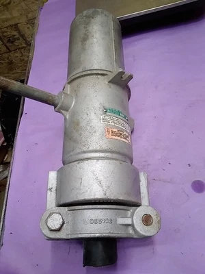 Enchufe de pasador y funda Appleton AP40034E Foto 1 de 4