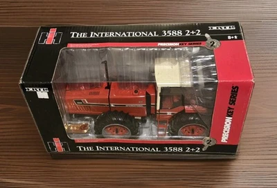 Vintage 2005 ERTL 1:16 International 3588 2+2 Precision Key Series Tractor w/Box - Image 1 of 4