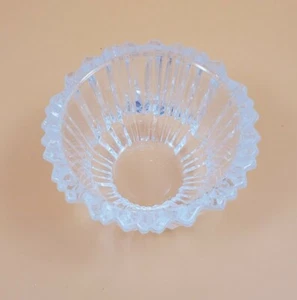 Gebrauchte Kosta Boda Vintage Kristall vertikal Diamantschliff 4,5" Schüssel signiert - Bild 1 von 4