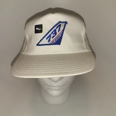 Boeing 737 - 400 White Snapback Hat Cap Vintage With Iceland Air 738-400 Pin!  - Image 1 of 4