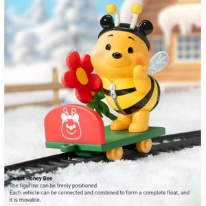Pop Mart x Winnie the Pooh Gift Giving - Sweet Honey Bee Pooh mini figure New - Picture 1 of 2