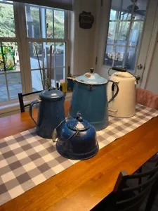 Vintage enamel coffee and tea pots - Picture 1 of 6