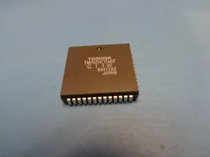 25) TMP68HC11A0T TOSHIBA = MC68HC11A0FN MIKROCONTROLLER 68HC11 8 BIT 52 PIN SPS - Bild 1 von 1