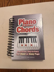 Piano & Keyboard Chords Book One Chord On Each Page Great Condition Easy-to-Use - Picture 1 of 8