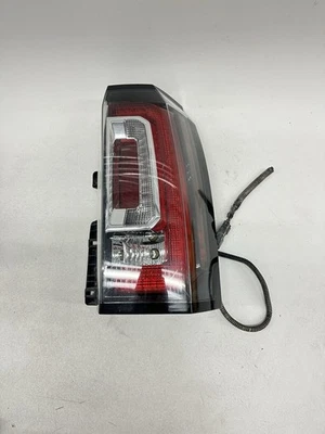 ❗️2015-2020 GMC YUKON XL LADO DERECHO PASAJERO LUZ TRASERA DERECHA LUZ DE FRENO 23380460 Foto 1 de 4