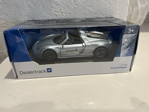 RARE!!!!PORSCHE 918 SPYDER 1:24 SCALE 2016 DEALERTRACK MODEL, LIMTED EDITION. - Picture 1 of 7