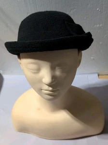 RARE UNIQUE DISNEY WOMEN'S BOWLER FELT HAT BLACK w/ BOW - Picture 1 of 8