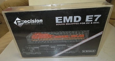 PRECISION CRAFT MODELS #613 GREAT NORTHERN EMD E7 SOUND EQUIPPED FOR DC & DCC - Image 1 of 4