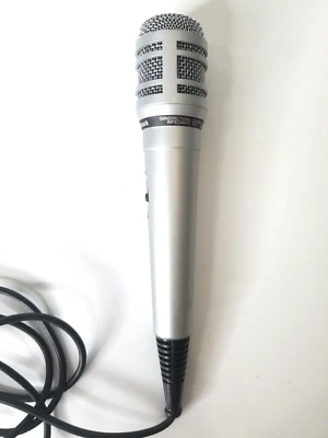 Omnidirectional Dynamic Microphone 10 Foot Cable On Off Switch Impedance 500 - Image 1 of 4
