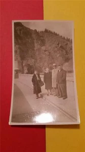 FOTO VINTAGE BLANCO Y NEGRO AÑOS 1930-40 "DOS PAREJAS EN LA PRESA PUENTE ALEMANIA" - Imagen 1 de 1