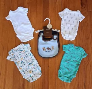 LOT OF 4 ~ NEWBORN ONSIES & 2 ~ ONE SIZE BIBS NEW - Picture 1 of 7