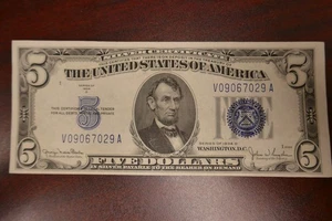 1934 D Five Dollar Uncirculated Silver Certificate Note  #174 - Picture 1 of 2