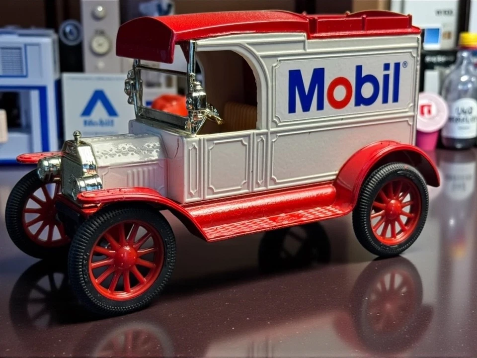 Mobil Motor Oil Transport 1913 MODELO "T" Banco de Entrega ERTL Diecast STOCK# 9743 Foto 1 de 4