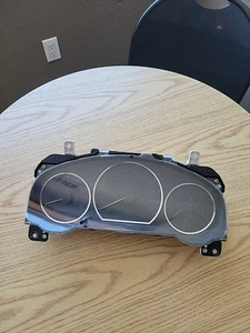 04-05 Toyota Sienna Speedometer Intrument Cluster w/o Display Window 83800-08180 - Picture 1 of 7