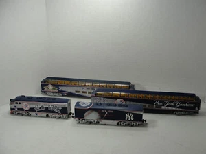 Hawthorne Village NY Major League Baseball Dome Car Train Bachmann HO Train Set - Picture 1 of 11