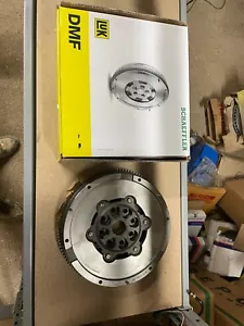 LuK Dual Mass Flywheel DMF fits FORD MONDEO MK3 2.0 TDDi TDCi 115 BHP 415018110 - Picture 1 of 4