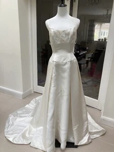 wedding dress size 8 - Picture 1 of 6