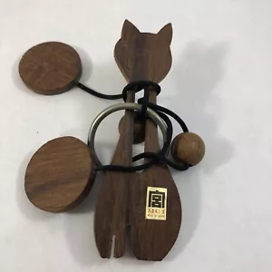 Katzenform Holzring Spielzeug MCI Classic Toy Japan lächelnde Katze - Bild 1 von 10