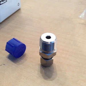 Parker Stainless Steel Tube Fittings 3/8" Box Of 9 - Picture 1 of 4
