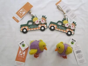 Adornos de Pascua fieltro pollito camión con conejito madera adorno lugar y tiempo NUEVO 4 piezas - Imagen 1 de 8