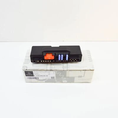 MERCEDES BENZ E W210 Relay Control Unit A2105400272 NEW GENUINE - Image 1 of 4