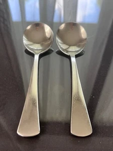 Oneida Stainless TORONTO BUTLER Flatware Round Soup Spoons ~EUC~ Set of 2 - Picture 1 of 4