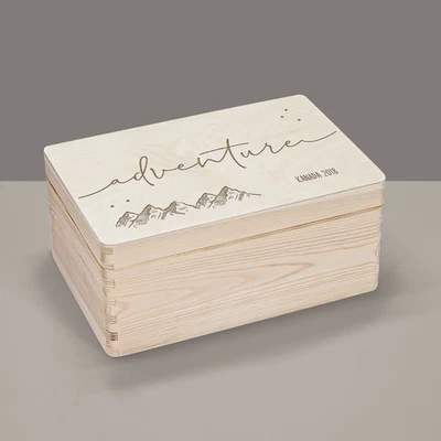 Erinnerungsbox aus Holz "Adventure" personalisiert Wunschtext Geschenk Kiste - Bild 1 von 4