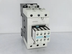 SIEMENS 3RT1044-1AF04 CONTACTOR - Picture 1 of 3
