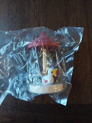 Nuevo adorno de madera vintage "Dos pájaros en una vuelta feliz" Foto 1 de 4