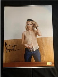 Naomi Watts signed 11x14 photo W/ Beckett COA - Picture 1 of 2