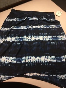 Faded Glory NWT ( $14.86) Sz 1X Blue, White, Paisley Sharkbite Hem Skirt - Picture 1 of 2