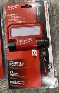 Nueva luz de inundación pivotante recargable USB Milwaukee 550 lúmenes 2114-21 - Imagen 1 de 1