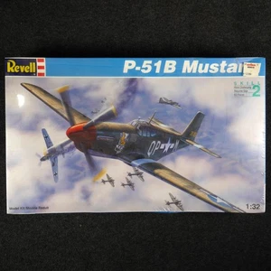 VTG 1993 Revell P-51B Mustang Beeson Bee 1:32 Scale Kit 4773 NEW SEALED - Picture 1 of 9
